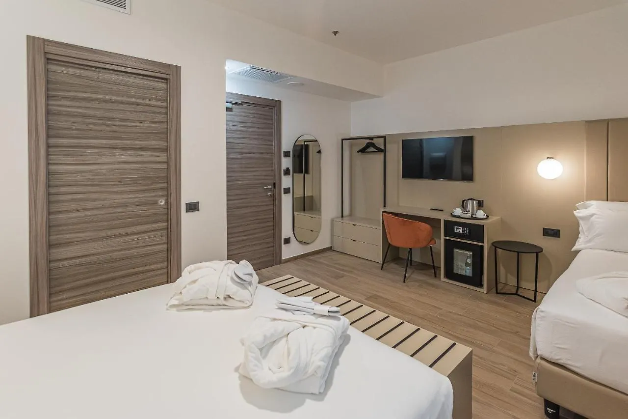 Bb Hotels Smarthotel Duomo Milan Italy