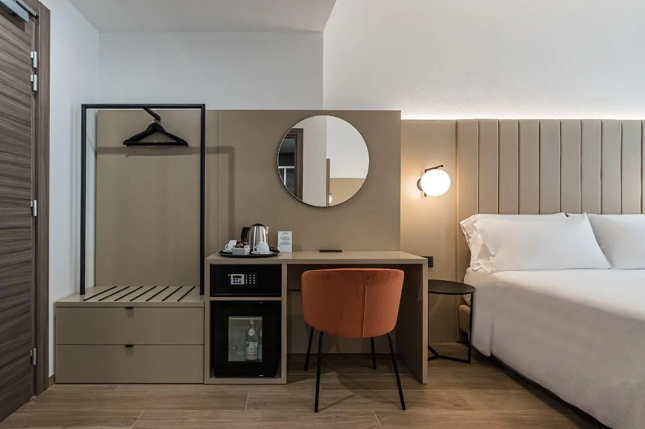 Bb Hotels Smarthotel Duomo Milan Italy